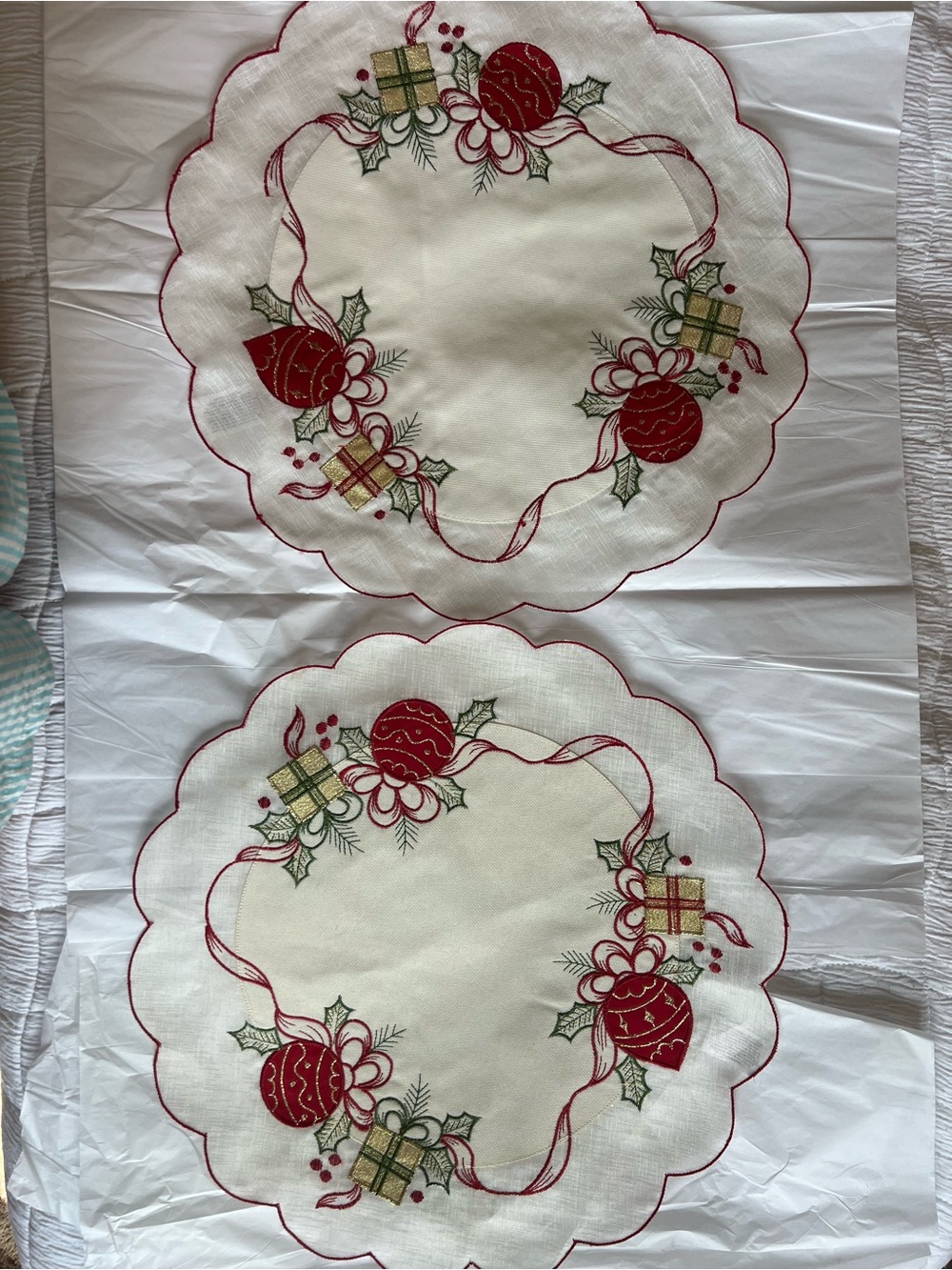 Festive Red & Green Embroidered Holiday Placemat Set - 4